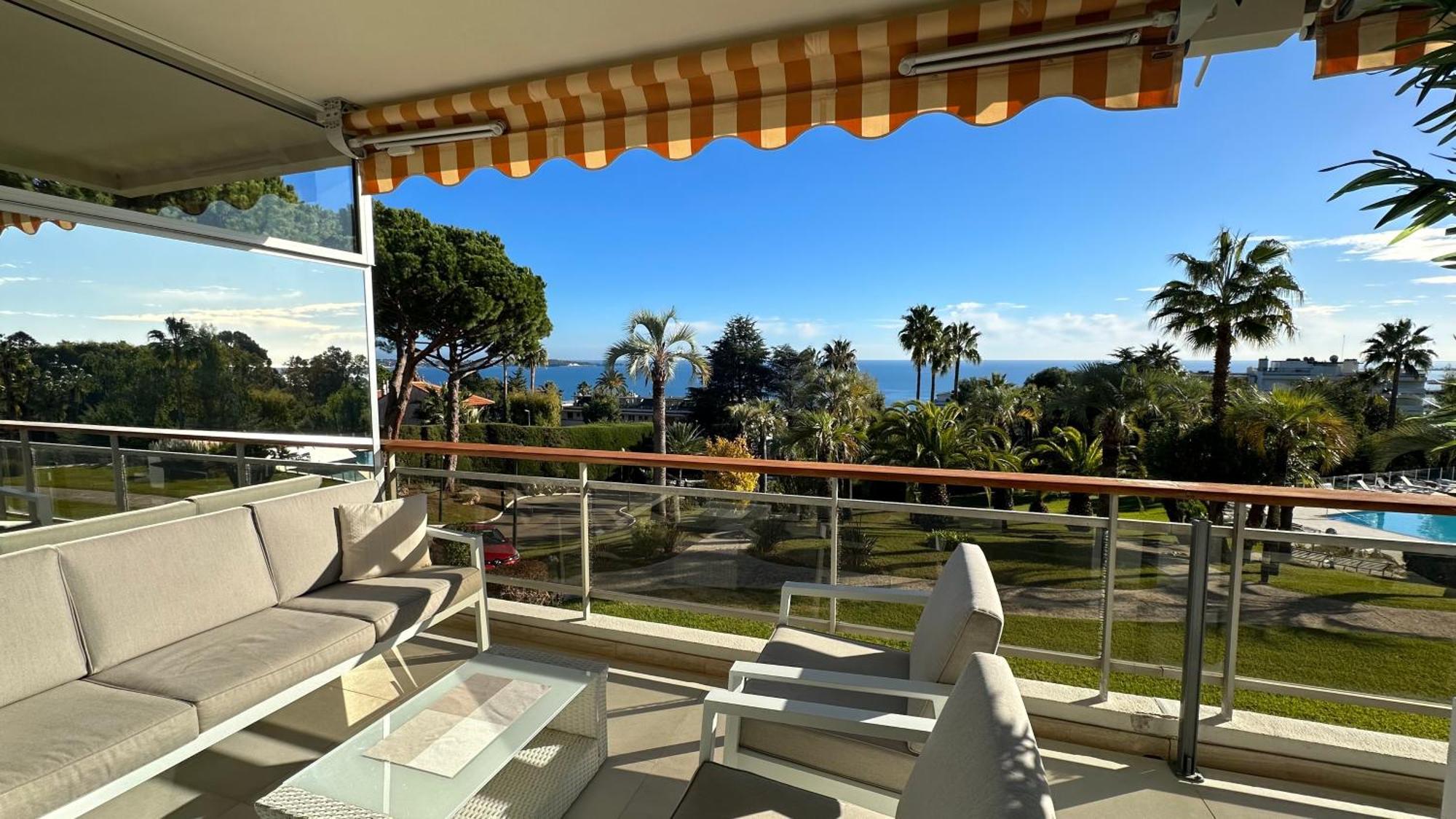 Appartement 2 Chambres Vue Mer Panoramique, Proche Croisette Cannes Vallauris Kültér fotó