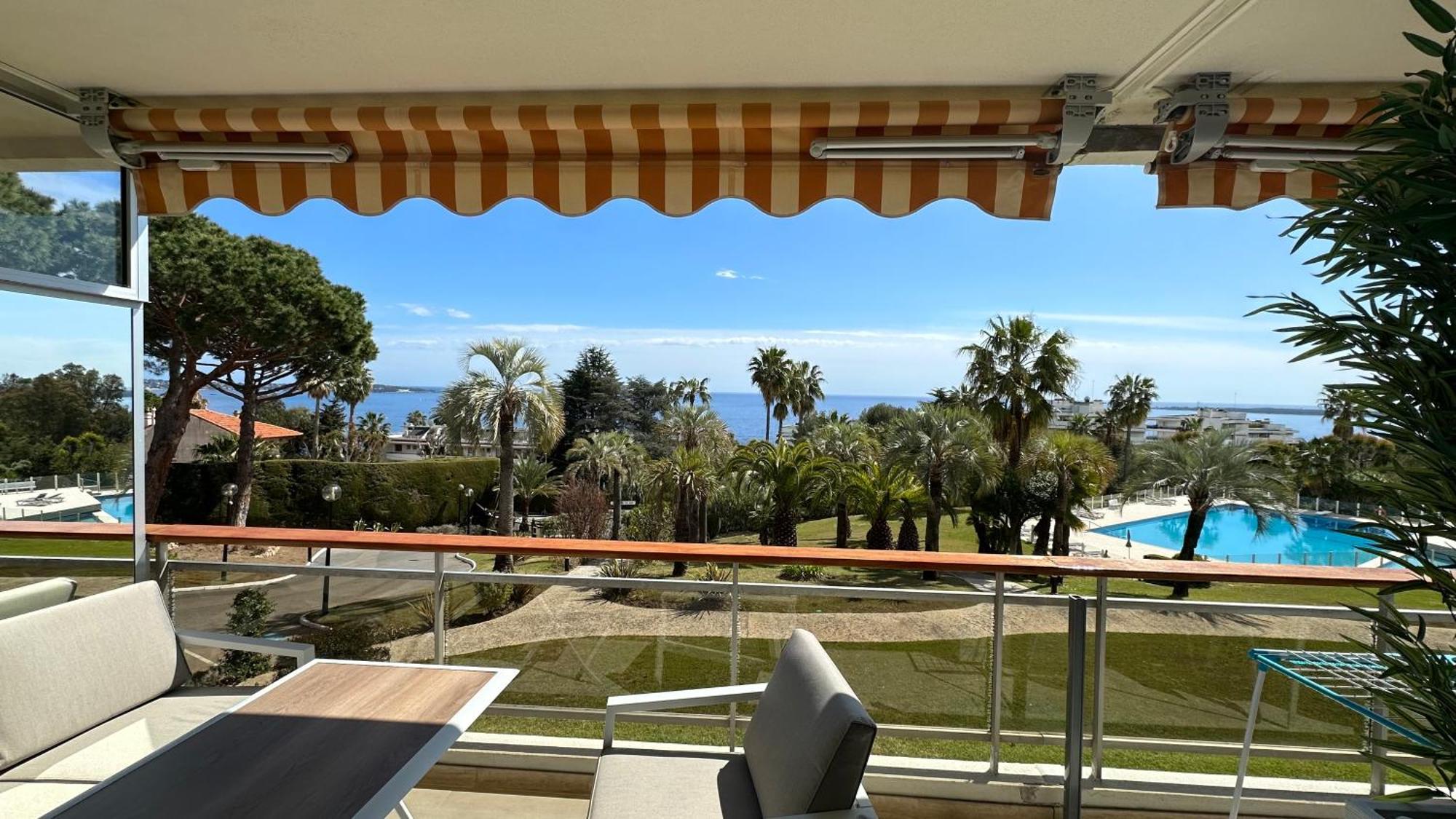 Appartement 2 Chambres Vue Mer Panoramique, Proche Croisette Cannes Vallauris Kültér fotó