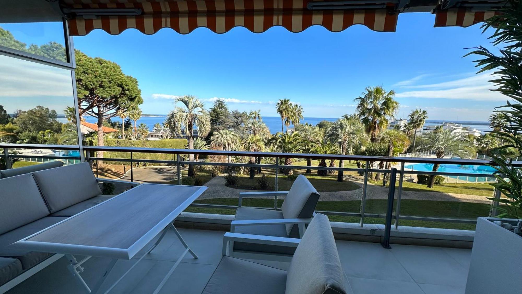 Appartement 2 Chambres Vue Mer Panoramique, Proche Croisette Cannes Vallauris Kültér fotó